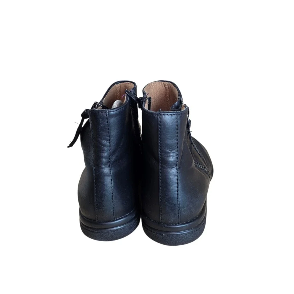 Clarks step out